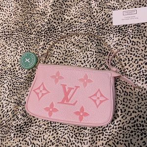 Louis Vuitton Pochette Mini Rosebud Pink